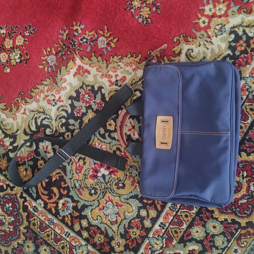 Esprit messenger bag